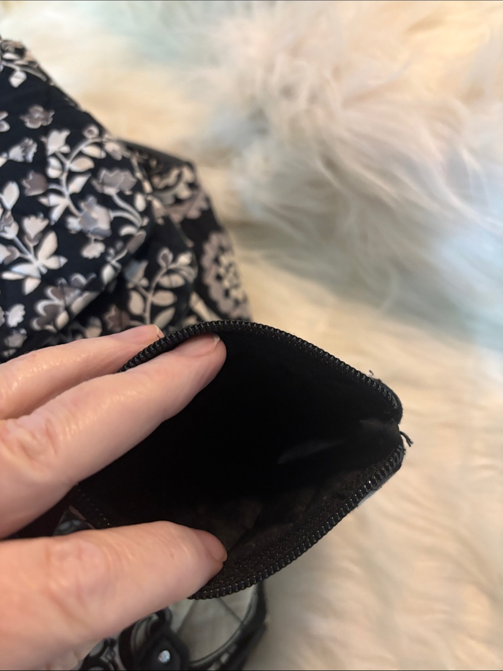 Vera Bradley Black & White Floral Quilted Shoulder Bag with Matching Pouches - Picture 11 of 11
